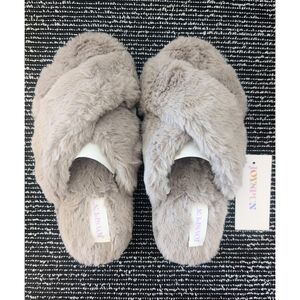 Women's Mocha Fuzzy Slippers